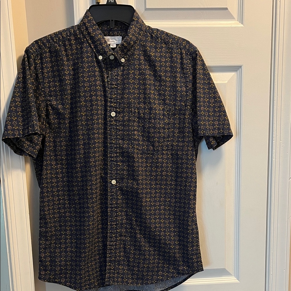 GAP Men's Dark Blue Patterned Button Down Shirt